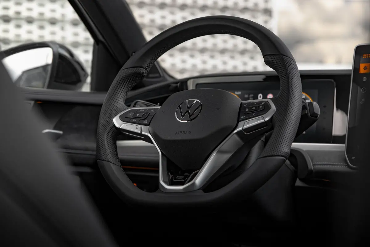 1.5 eTSI 150pk R-Line Edition | 'App-Connect' draadloze smartphone integratie | Afstandscontrolesysteem (Front Assist) | Automatische afstandsregeling (Adaptive Cruise Control)