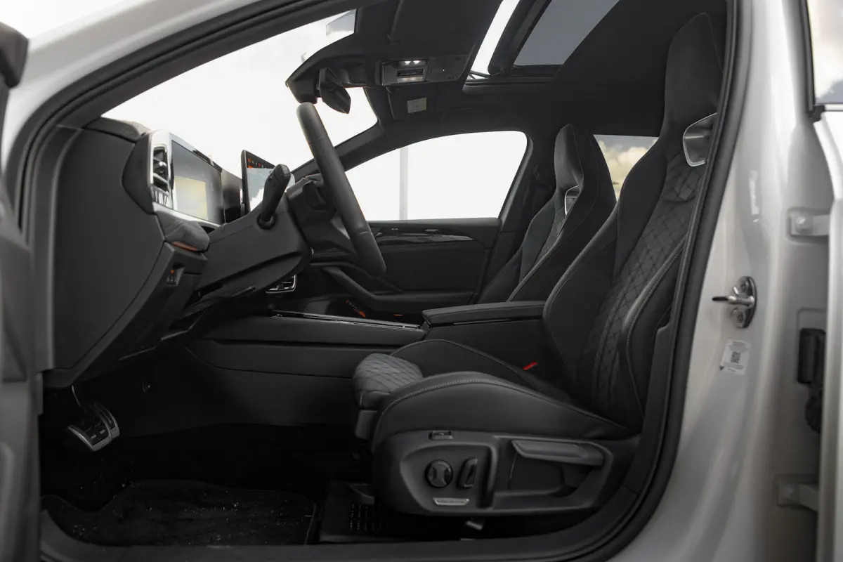 1.5 eTSI 150pk R-Line Edition | Audio installatie premium | Cruise control adaptief | Dodehoek detectie