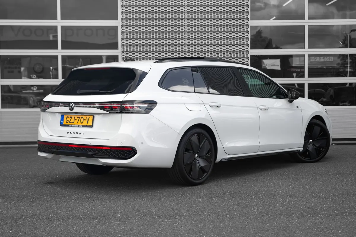 1.5 eTSI 150pk R-Line Edition | Audio installatie premium | Cruise control adaptief | Dodehoek detectie