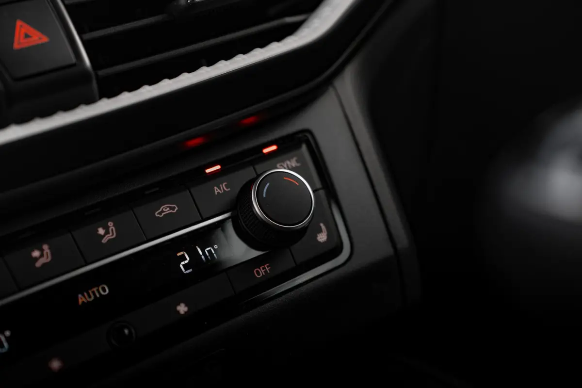 1.0 EcoTSI 95pk FR Business Connect | Achteruitrijcamera | Airco (automatisch) | Cruise control adaptief met Stop&Go en stuurhulp