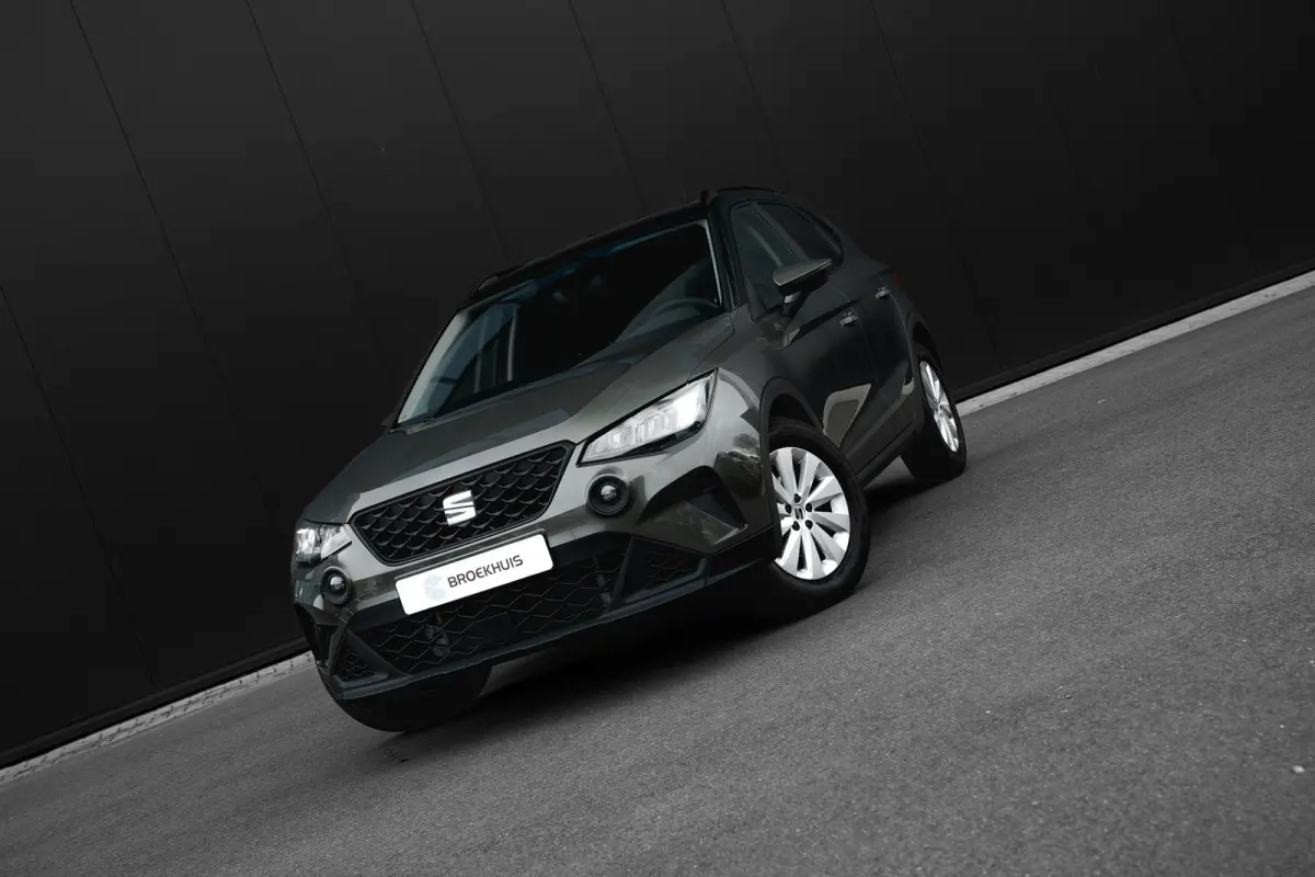 1.0 TSI 95pk Style Business Connect | Stoelverwarming | Parkeersensoren achter | 16" | Climate Control