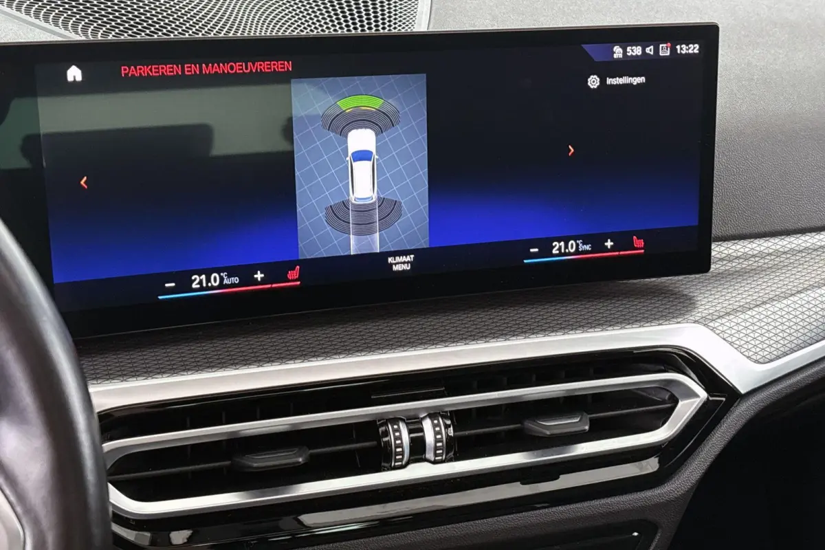 320e M Sport Panoramadak Sensatec Stoelverwarming Adaptive Cruise