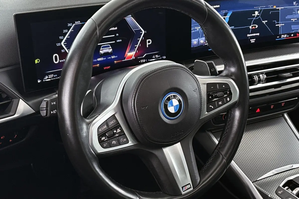 320e M Sport Panoramadak Sensatec Stoelverwarming Adaptive Cruise