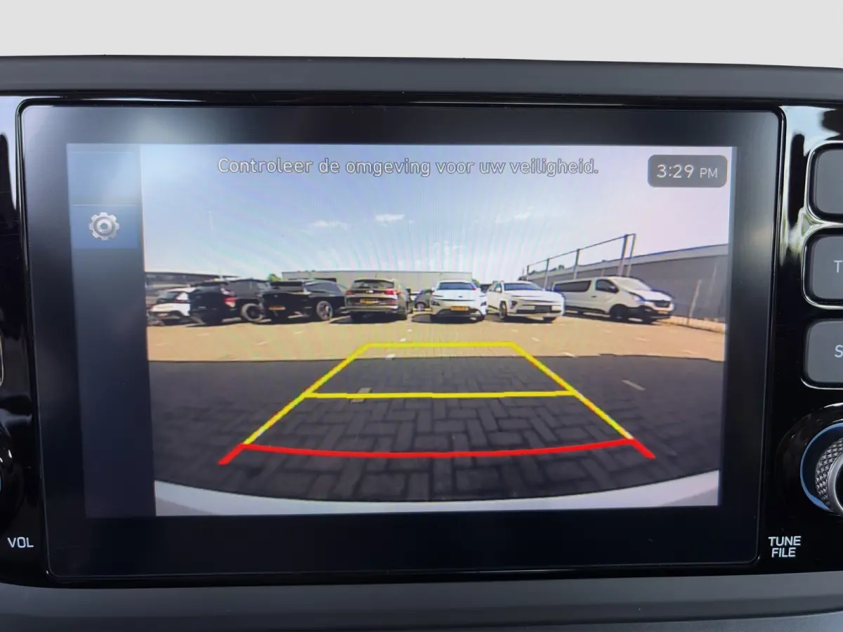 1.2 MPI 83pk Comfort | Airco | Camera | Carplay | Cruise control | Dodehoek detectie | Navigatie | Parkeersensoren | Digitaal cockpit | Lichtmetalen velgen