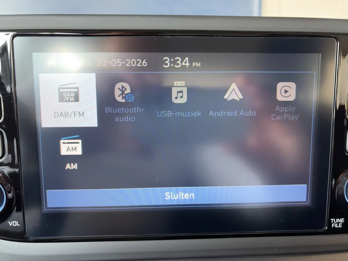 1.2 MPI 83pk Comfort | Airco | Camera | Carplay | Cruise control | Dodehoek detectie | Navigatie | Parkeersensoren | Digitaal cockpit | Lichtmetalen velgen