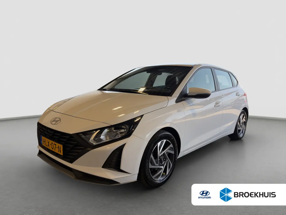 1.2 MPI 83pk Comfort | Airco | Camera | Carplay | Cruise control | Dodehoek detectie | Navigatie | Parkeersensoren | Digitaal cockpit | Lichtmetalen velgen