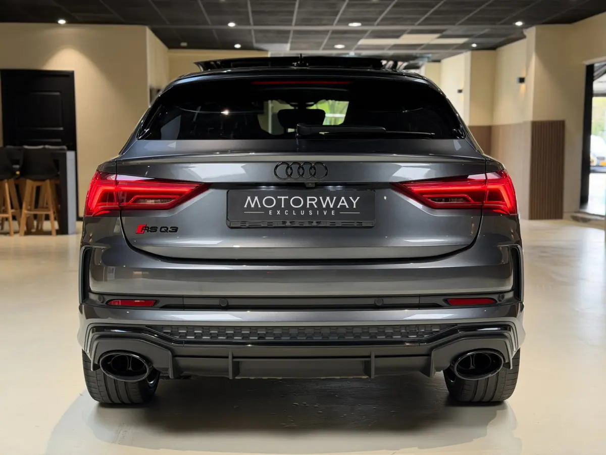 RSQ3 2.5 TFSI|Pano|RS Seats|Camera|Sonos|Matrix|Trekhaak