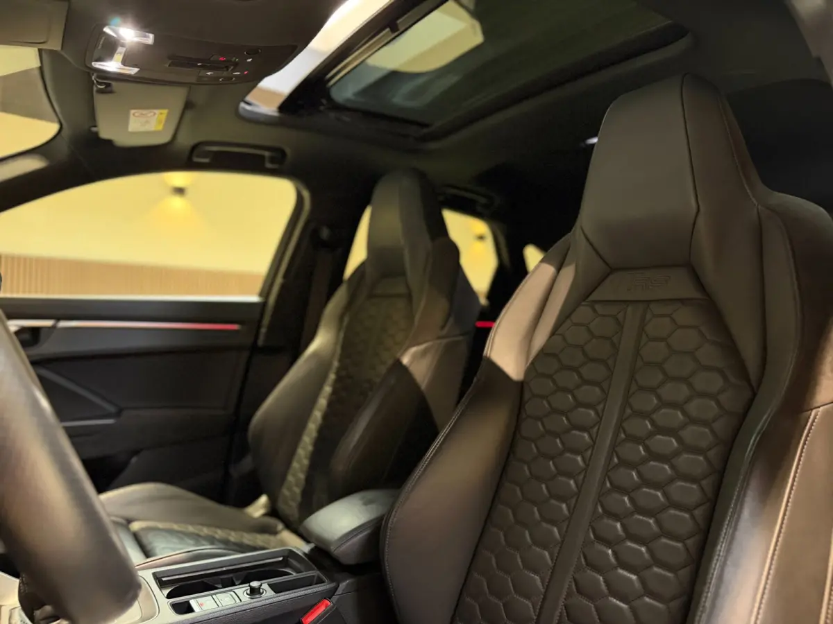 RSQ3 2.5 TFSI|Pano|RS Seats|Camera|Sonos|Matrix|Trekhaak