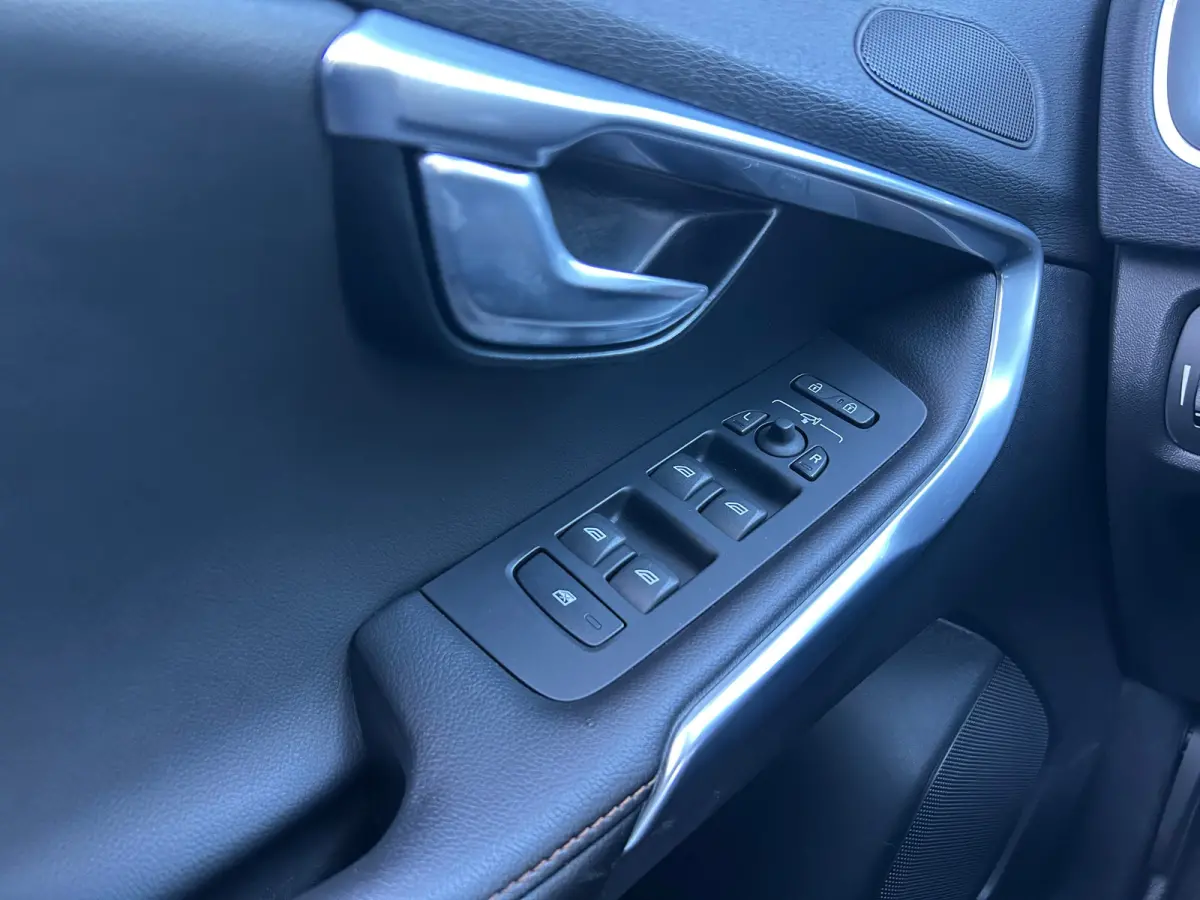 1.5 T3 Polar+ Luxury | Panoramadak | Harman/Kardon | Camera | Keyless |