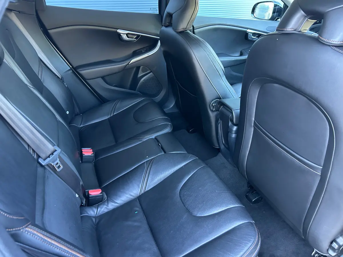 1.5 T3 Polar+ Luxury | Panoramadak | Harman/Kardon | Camera | Keyless |