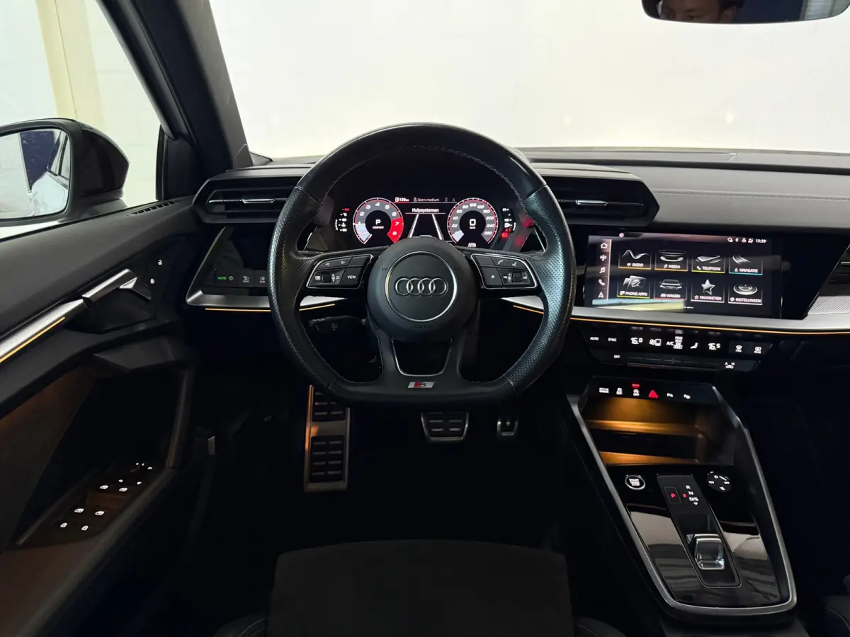 35 TFSI S-Line*Pano*Sonos*Camera*Matrix