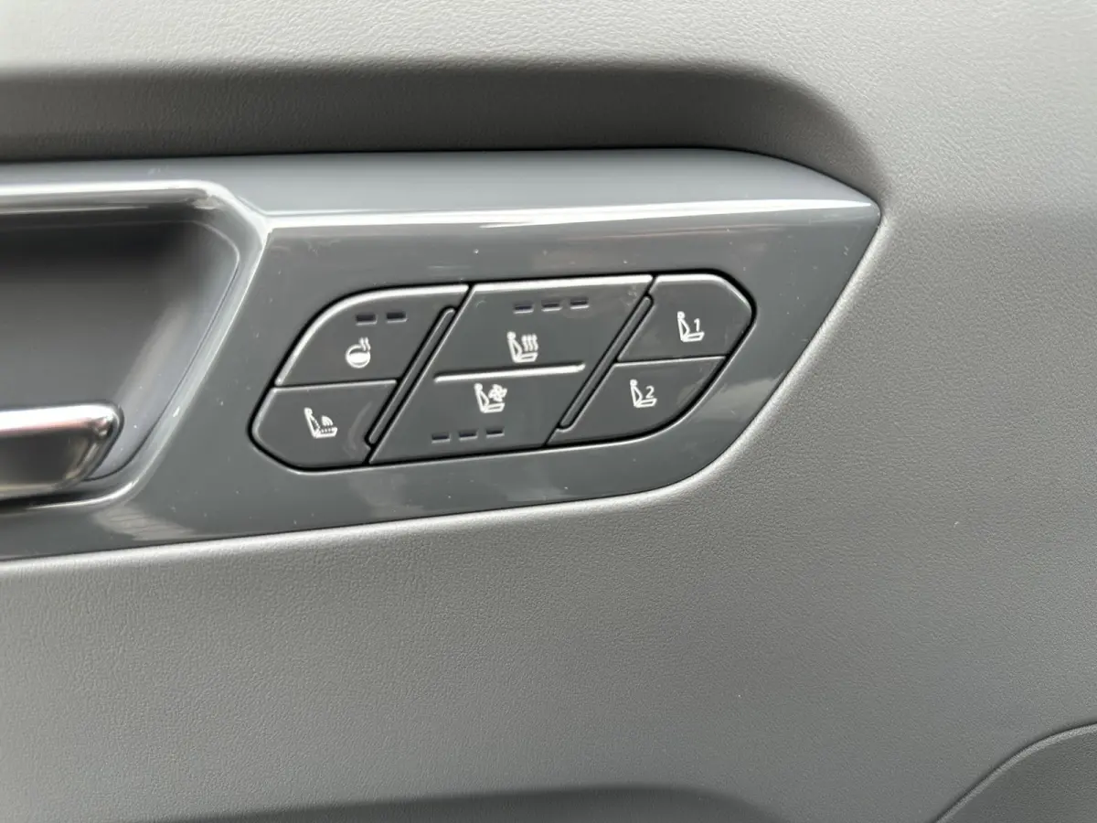 GT-Line AWD 99.8 kWh Nu te bestellen | nu met €3.000,- inruilpremie! | 2,99% rente | GT-Line Vegan lederen stoelbekleding