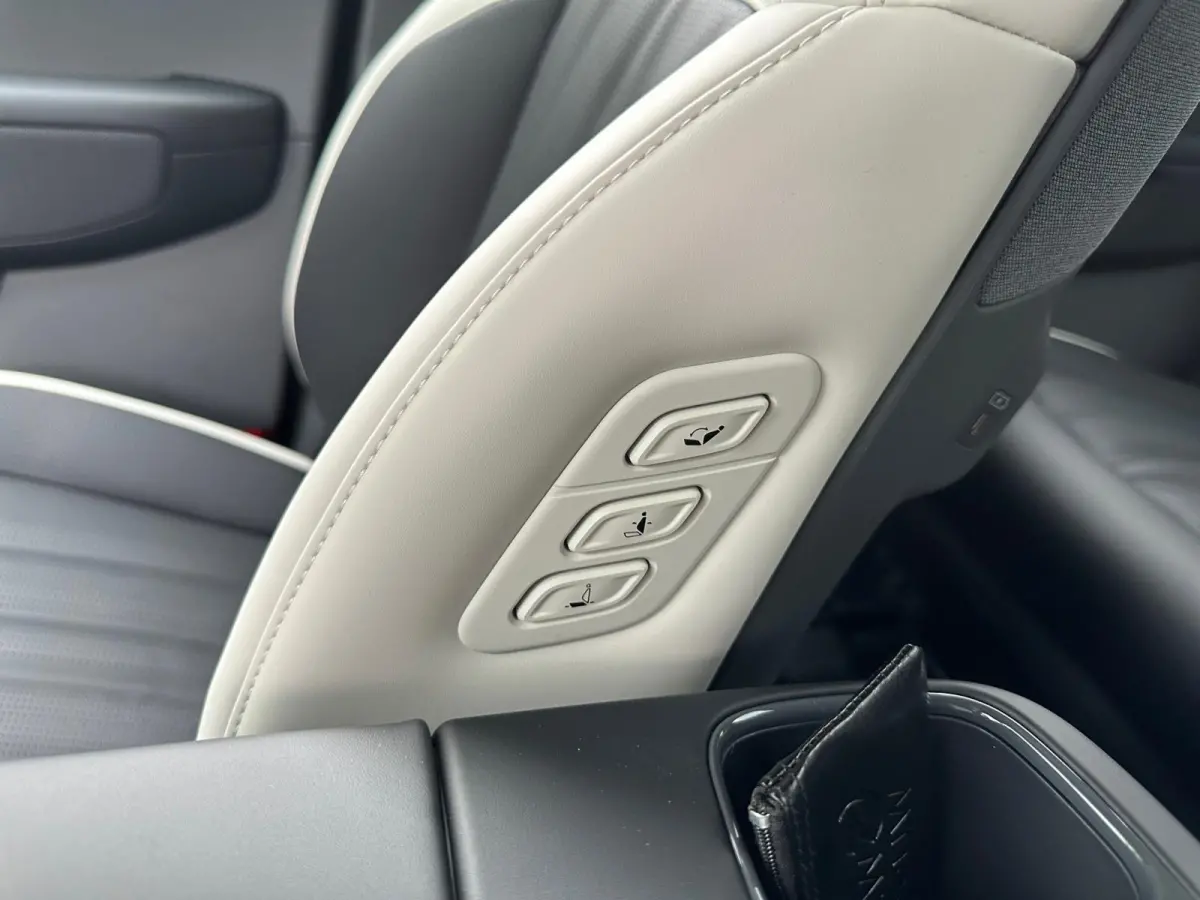 GT-Line AWD 99.8 kWh Nu te bestellen | nu met €3.000,- inruilpremie! | 2,99% rente | GT-Line Vegan lederen stoelbekleding