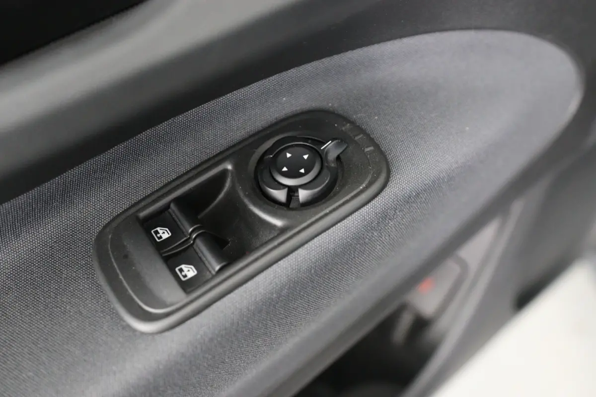 Icon 42 kWh | Navigatie | Parkeersensoren | Cruise Control | Lichtmetalen velgen | Keyless | Apple Carplay & Android Auto