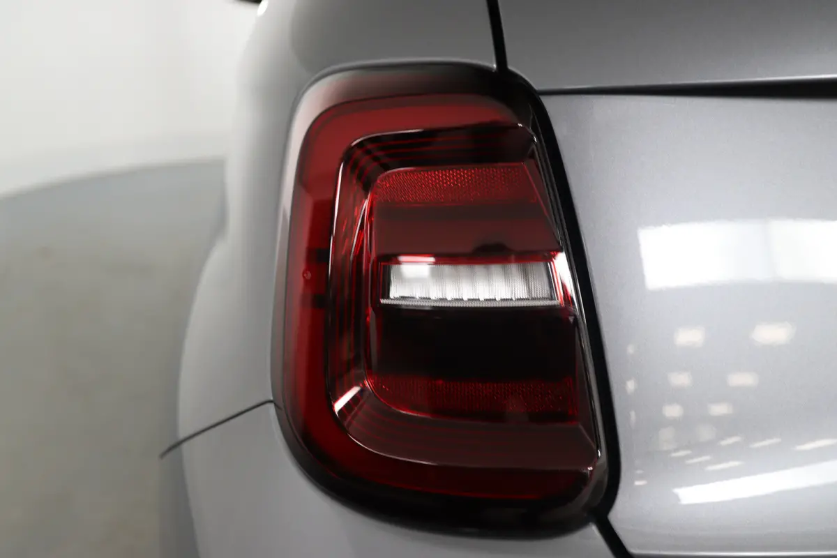 Icon 42 kWh | Navigatie | Parkeersensoren | Cruise Control | Lichtmetalen velgen | Keyless | Apple Carplay & Android Auto