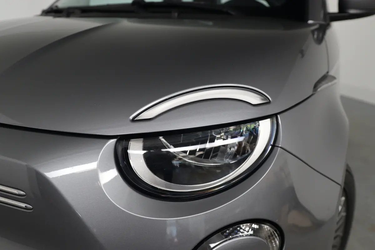 Icon 42 kWh | Navigatie | Parkeersensoren | Cruise Control | Lichtmetalen velgen | Keyless | Apple Carplay & Android Auto