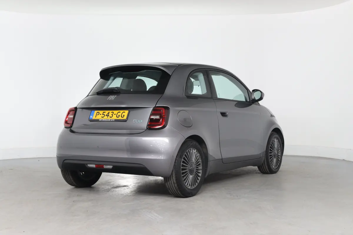 Icon 42 kWh | Navigatie | Parkeersensoren | Cruise Control | Lichtmetalen velgen | Keyless | Apple Carplay & Android Auto