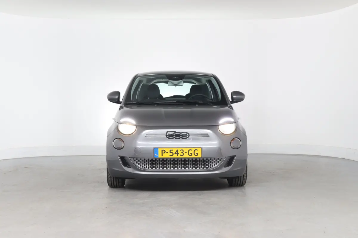 Icon 42 kWh | Navigatie | Parkeersensoren | Cruise Control | Lichtmetalen velgen | Keyless | Apple Carplay & Android Auto