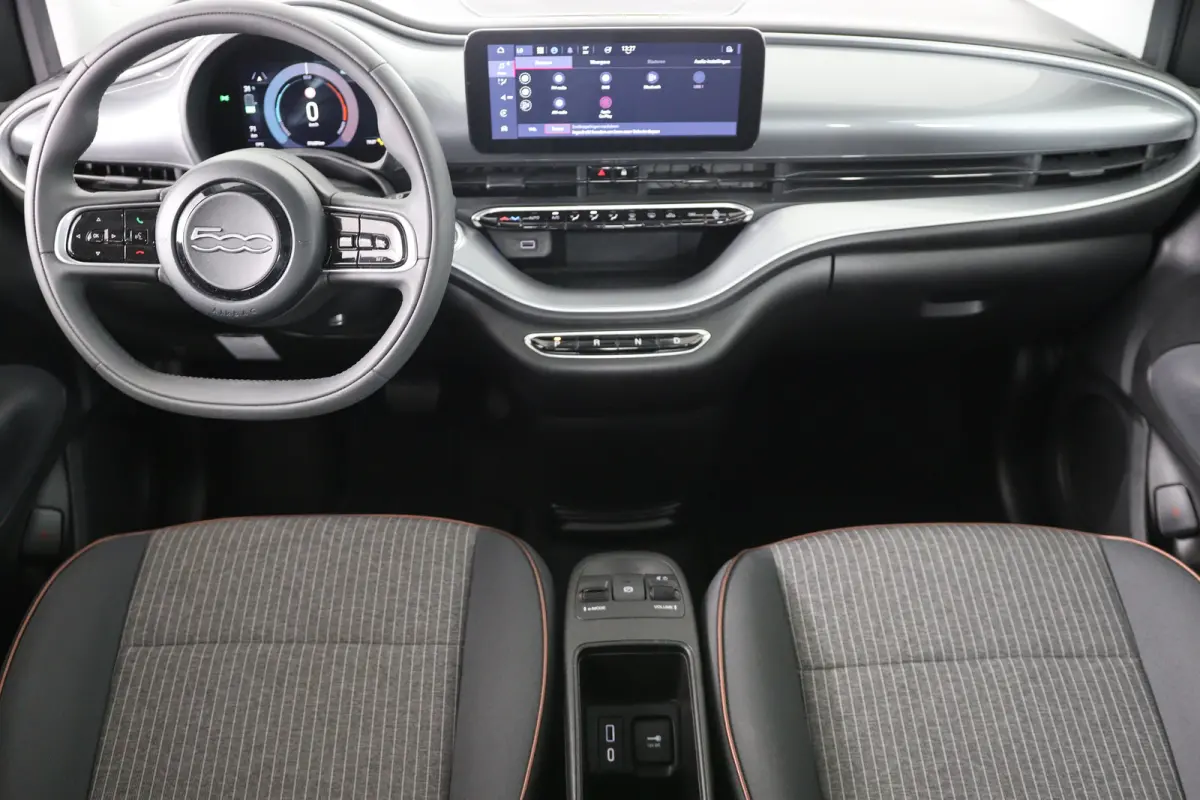Icon 42 kWh | Navigatie | Parkeersensoren | Cruise Control | Lichtmetalen velgen | Keyless | Apple Carplay & Android Auto