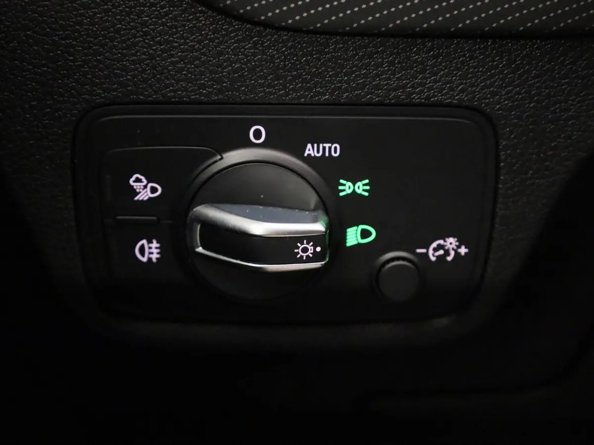 35 TFSI S Edition 150 PK | Automaat | S-line | Camera | Cruise Control | Navigatie | LED Matrix | Parkeersensoren | Sfeerverlichting | Lichtmetalen velgen |