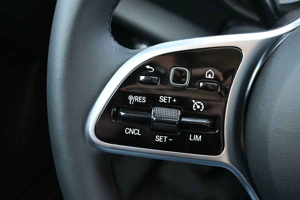 112 CDI L1 Pro LED, Navigatie en camera