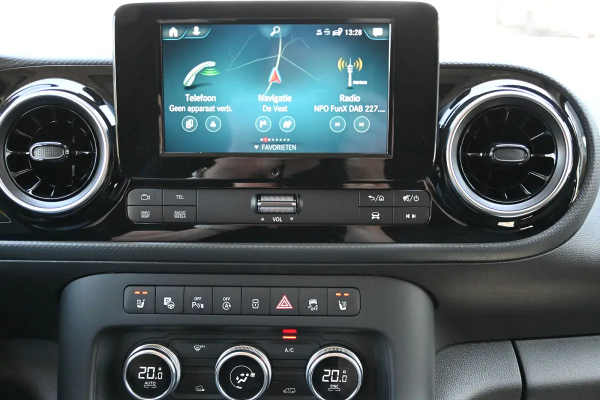 112 CDI L1 Pro LED, Navigatie en camera