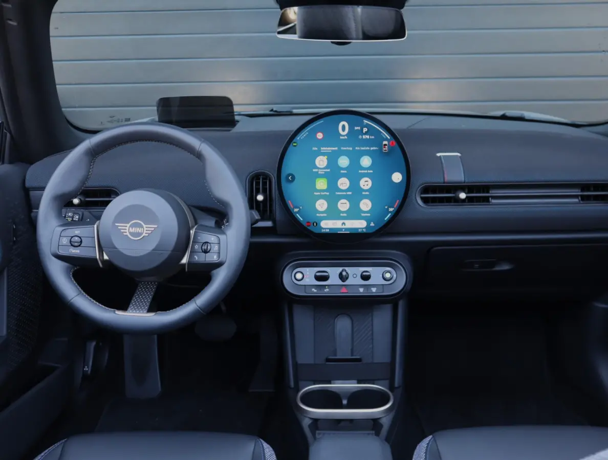 2.0 C Classic M | Camera | Carplay | HUD | 17 Inch | Stoel en Stuurverwarming