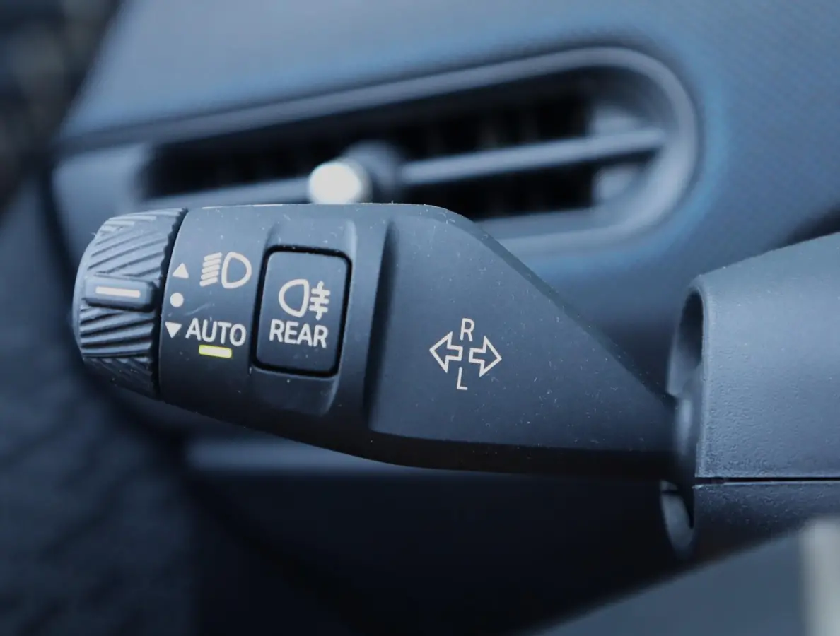 2.0 C Classic M | Camera | Carplay | HUD | 17 Inch | Stoel en Stuurverwarming