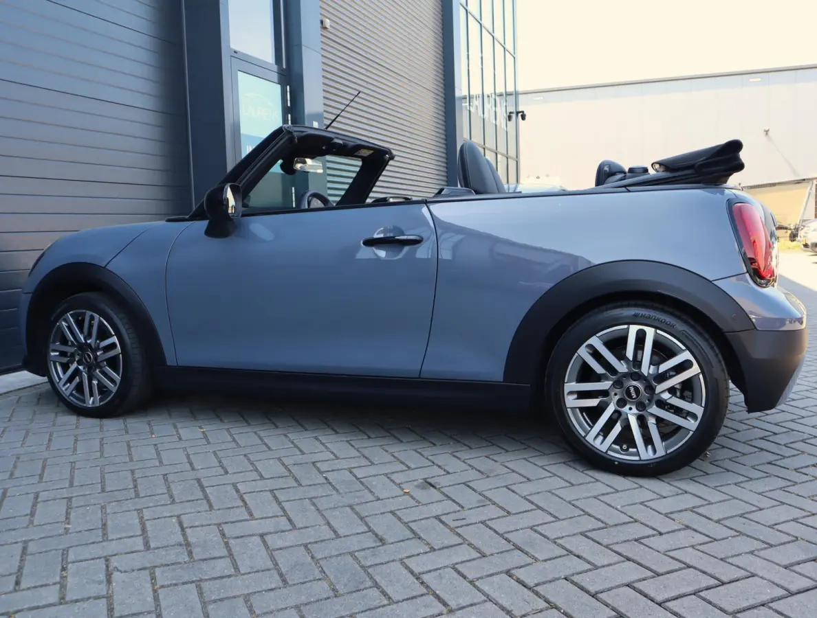 2.0 C Classic M | Camera | Carplay | HUD | 17 Inch | Stoel en Stuurverwarming