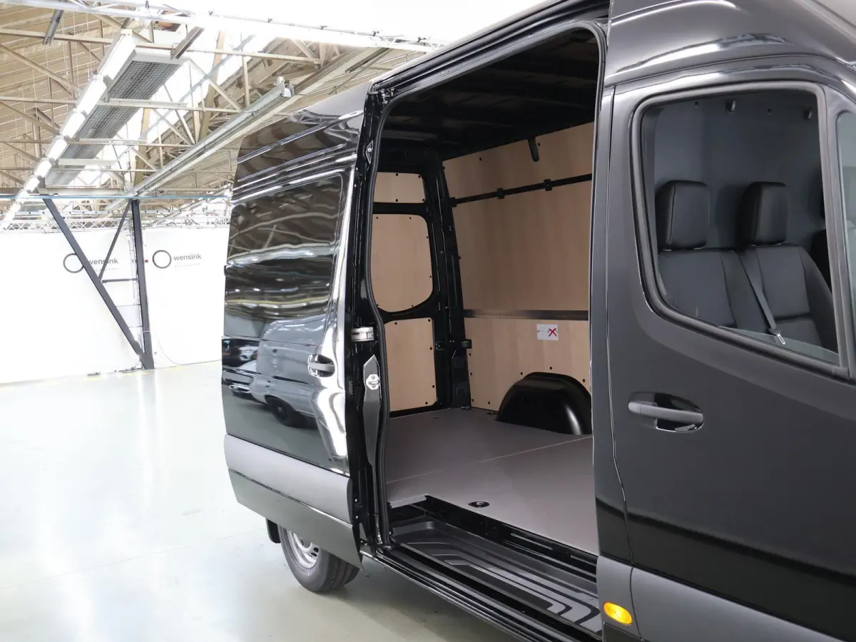 319 L2H2 RWD SELECT | BPM VRIJ | LED | DISTRONIC | WINTERPAKKET | NAVIGATIE