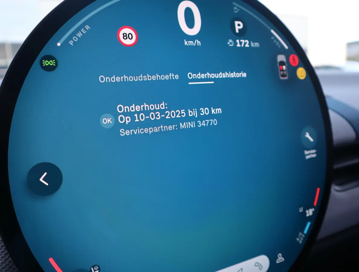 2.0 C Favoured | HUD | Camera | Carplay | Leer | Stoel en Stuurverwarming | 18 Inch
