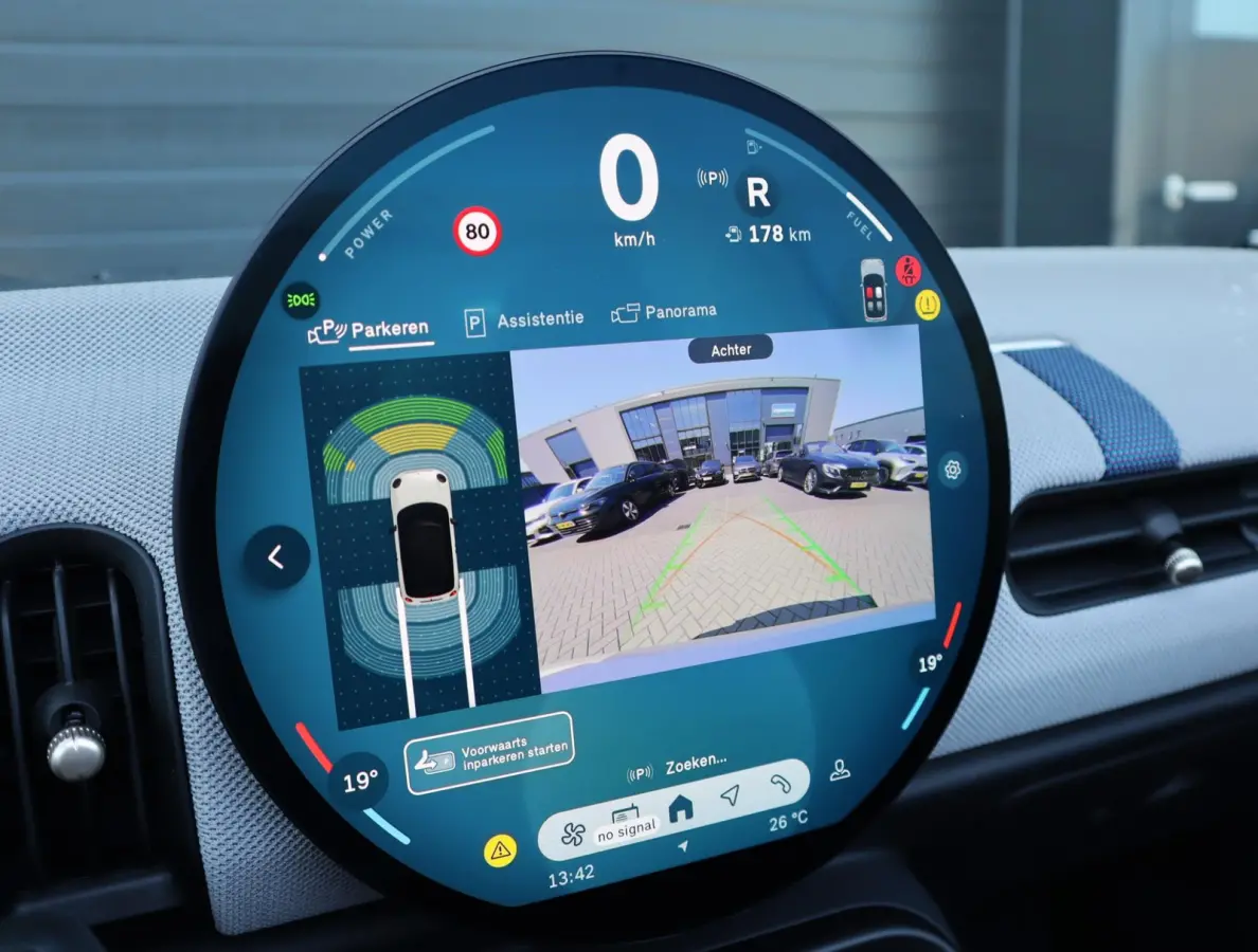 2.0 C Favoured | HUD | Camera | Carplay | Leer | Stoel en Stuurverwarming | 18 Inch