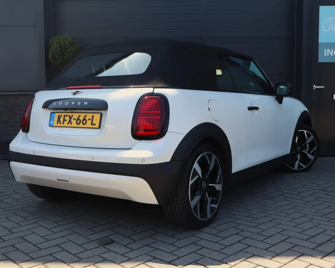2.0 C Favoured | HUD | Camera | Carplay | Leer | Stoel en Stuurverwarming | 18 Inch