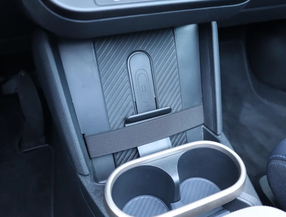 2.0 C Favoured | HUD | Camera | Carplay | Leer | Stoel en Stuurverwarming | 18 Inch