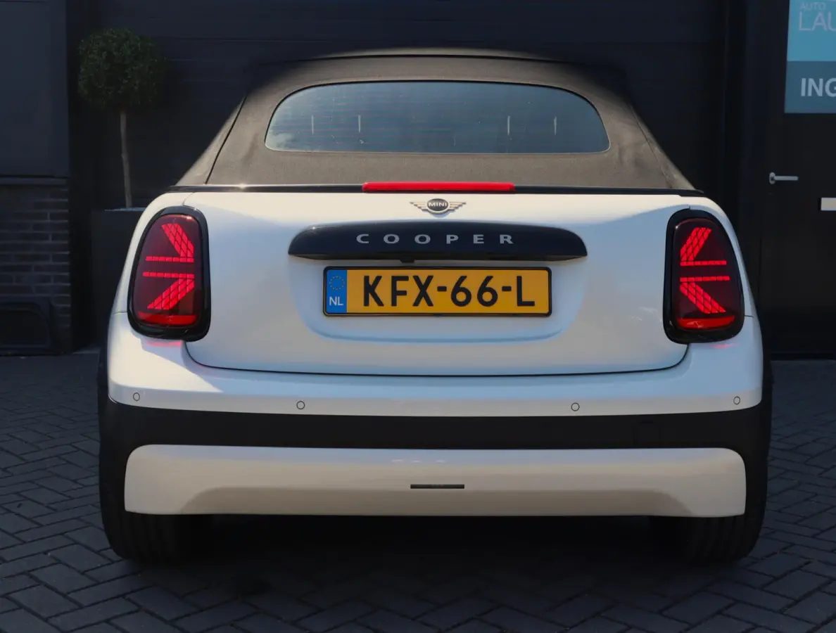 2.0 C Favoured | HUD | Camera | Carplay | Leer | Stoel en Stuurverwarming | 18 Inch