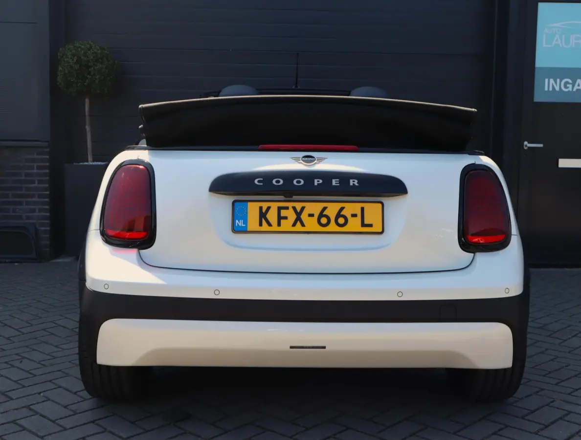 2.0 C Favoured | HUD | Camera | Carplay | Leer | Stoel en Stuurverwarming | 18 Inch