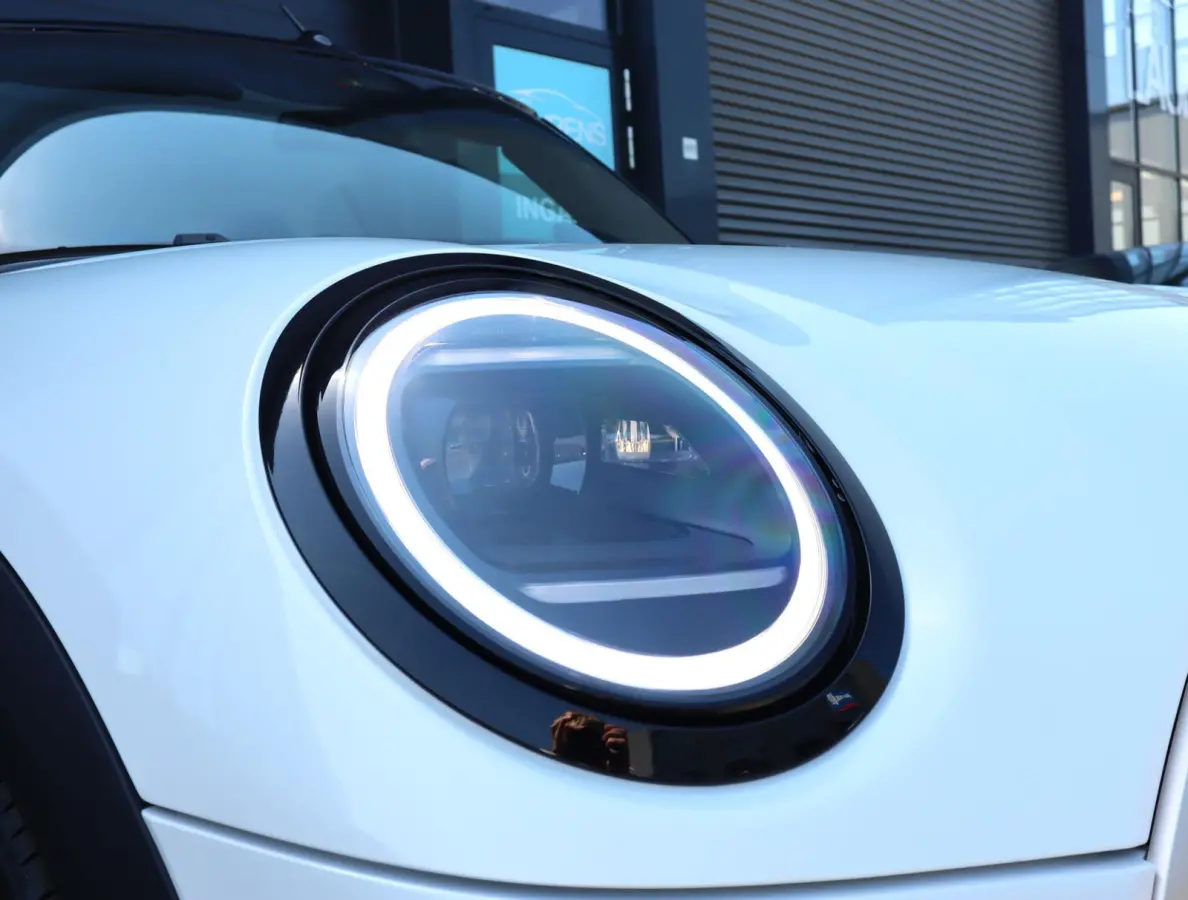 2.0 C Favoured | HUD | Camera | Carplay | Leer | Stoel en Stuurverwarming | 18 Inch