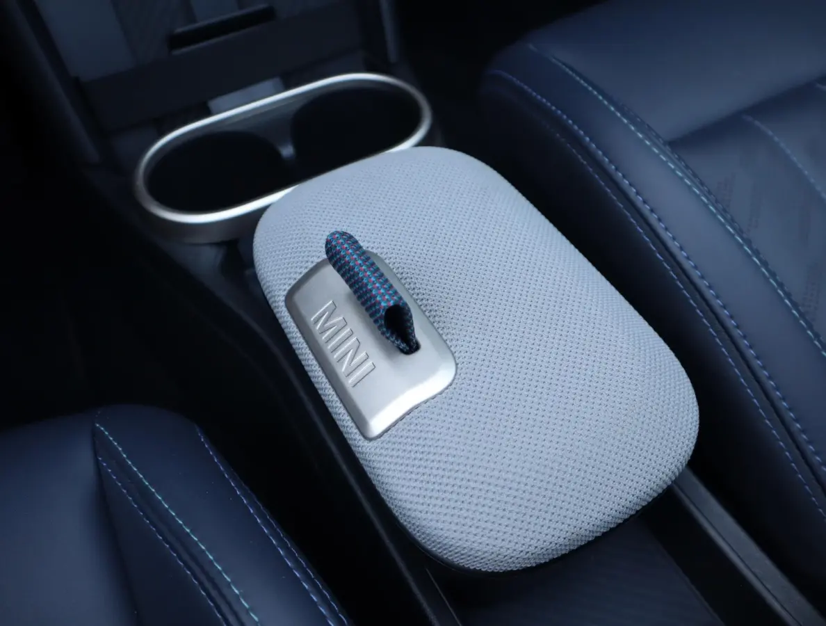 2.0 C Favoured | HUD | Camera | Carplay | Leer | Stoel en Stuurverwarming | 18 Inch