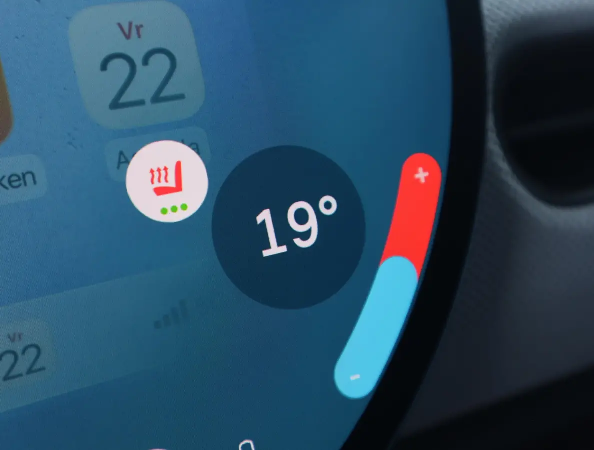 2.0 C Favoured | HUD | Camera | Carplay | Leer | Stoel en Stuurverwarming | 18 Inch