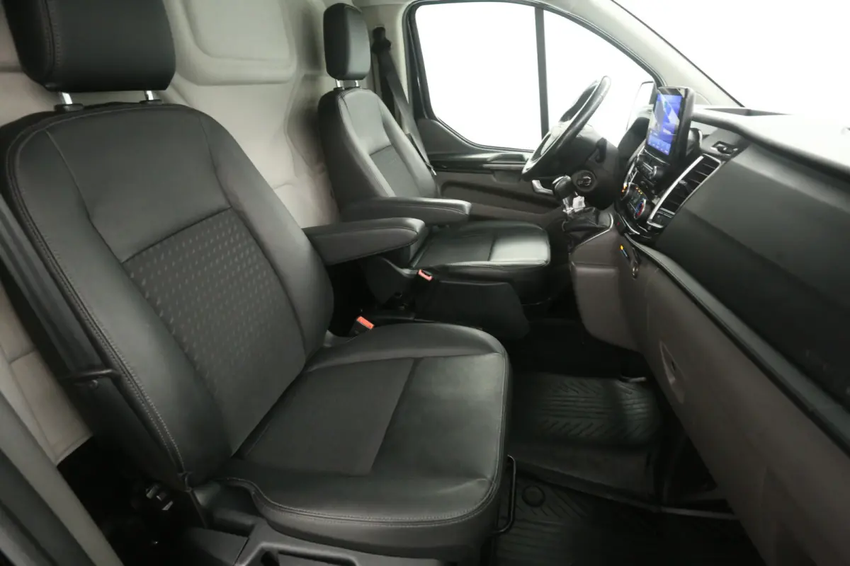 2.0 TDCI L1H1 Sport 185PK | Airco | Cruise | Camera | Carplay | Trekhaak