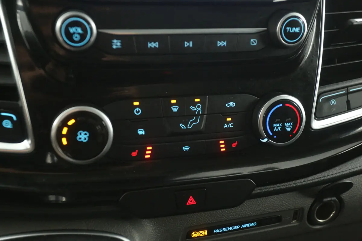 2.0 TDCI L1H1 Sport 185PK | Airco | Cruise | Camera | Carplay | Trekhaak