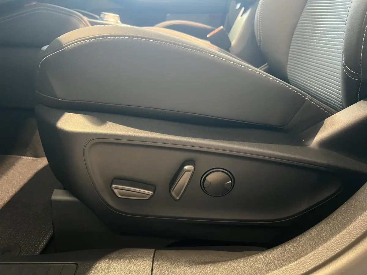 2.5 PHEV BlueCruise Edition | Nieuw te bestellen! | €4000 Ford Voordeel | Elek. Trekhaak | B&O Premium Audio | Stoel/stuur voorruitverwarming | Adaptive Cruise inc. BlueCruise | 20-Inch | 