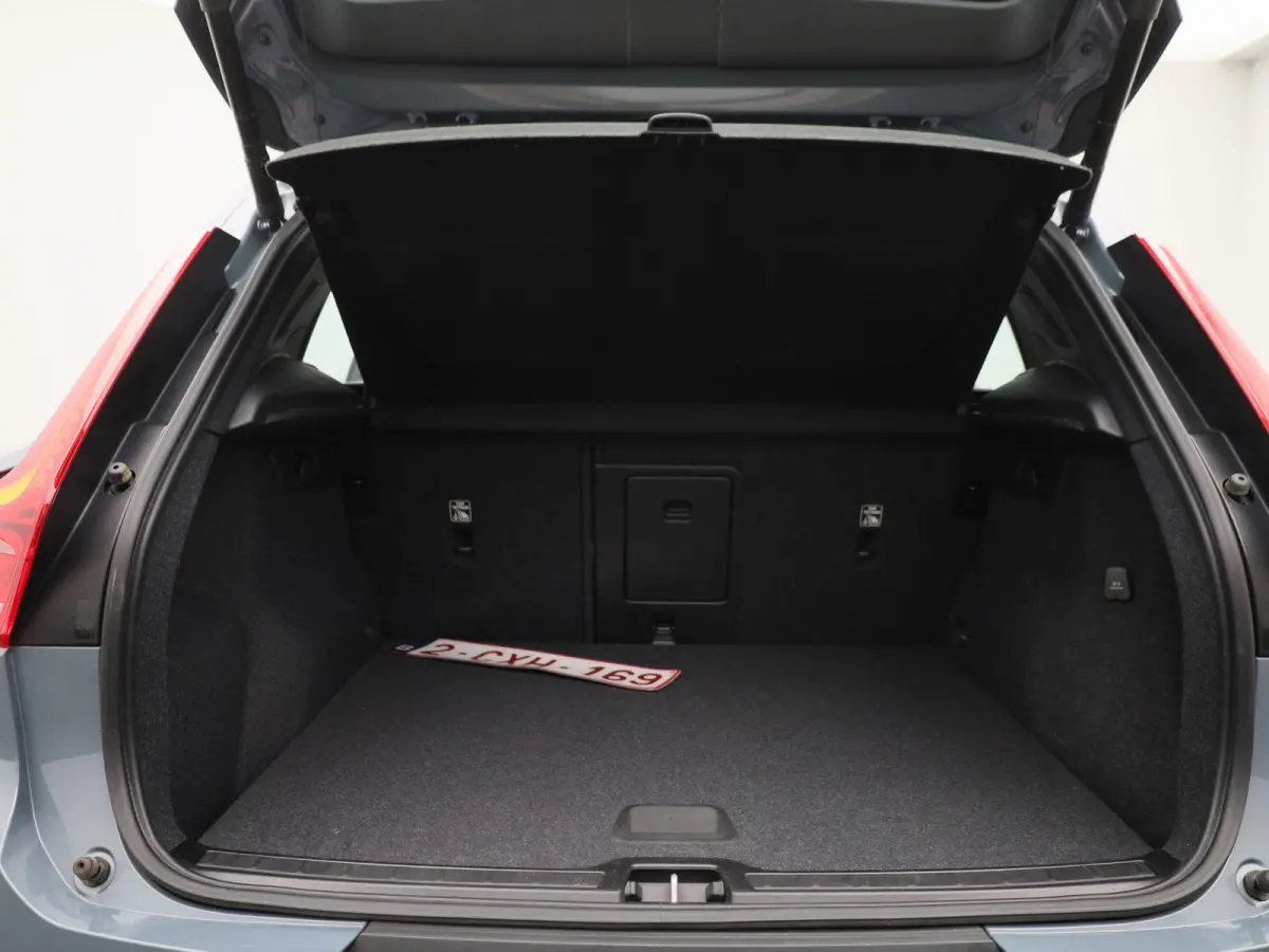T4 PHEV Plus Dark Design Aut. | APPLE CARPLAY | ANDROID AUTO | HARMAN KARDON | DODEHOEKSENSOREN | LEDEREN BEKLEDING | ACHTERUITRIJCAMERA | DAB RADIO | CRUISE CONTROL | STOELVERWARMING | STUU