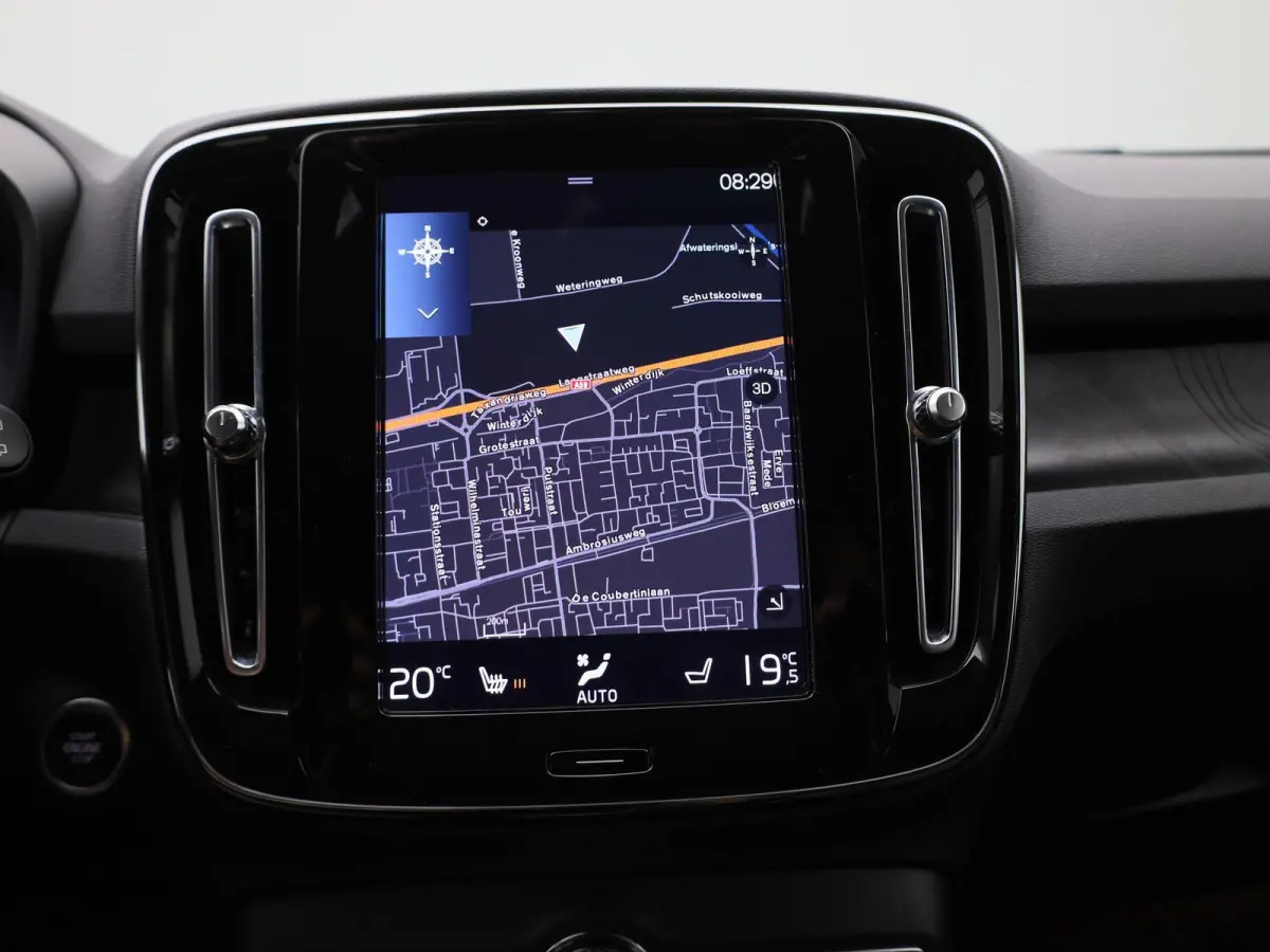 T4 PHEV Plus Dark Design Aut. | APPLE CARPLAY | ANDROID AUTO | HARMAN KARDON | DODEHOEKSENSOREN | LEDEREN BEKLEDING | ACHTERUITRIJCAMERA | DAB RADIO | CRUISE CONTROL | STOELVERWARMING | STUU