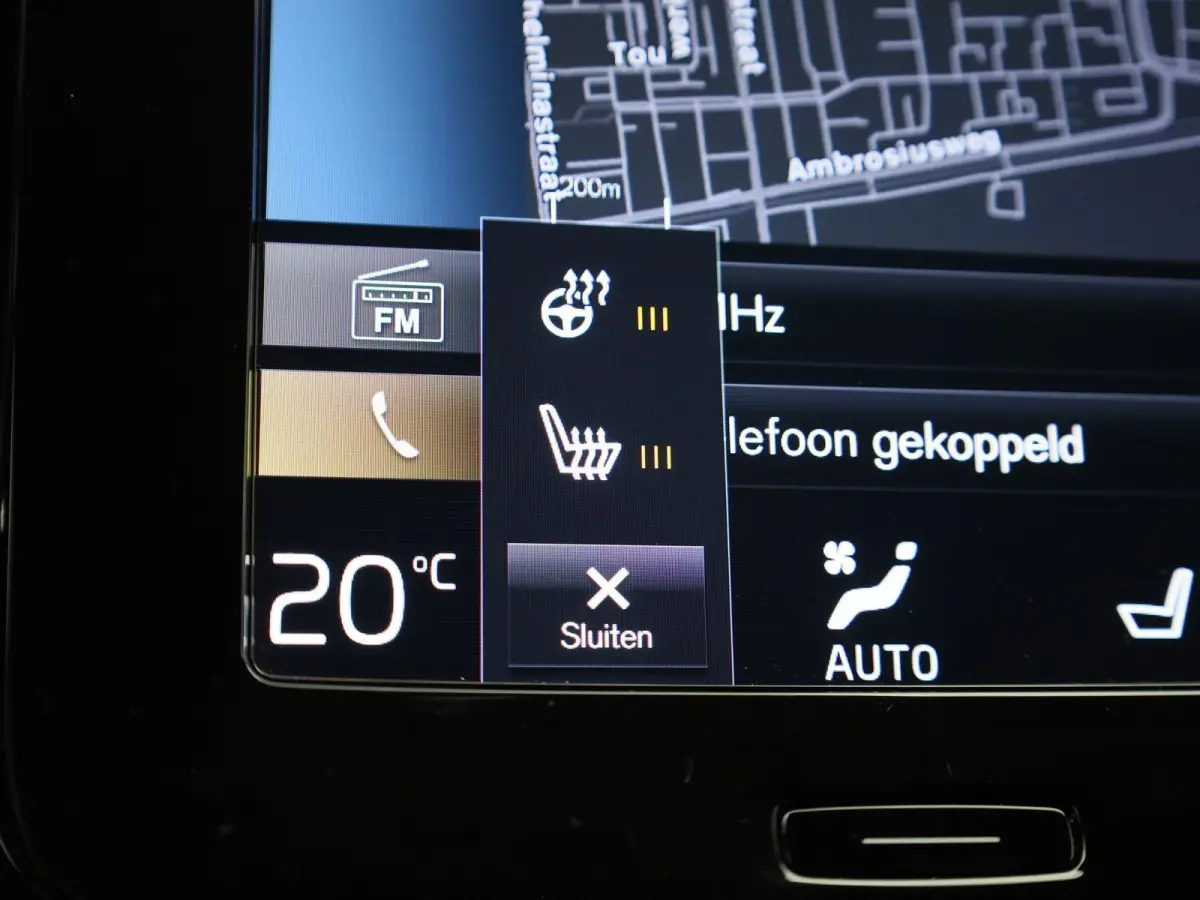 T4 PHEV Plus Dark Design Aut. | APPLE CARPLAY | ANDROID AUTO | HARMAN KARDON | DODEHOEKSENSOREN | LEDEREN BEKLEDING | ACHTERUITRIJCAMERA | DAB RADIO | CRUISE CONTROL | STOELVERWARMING | STUU