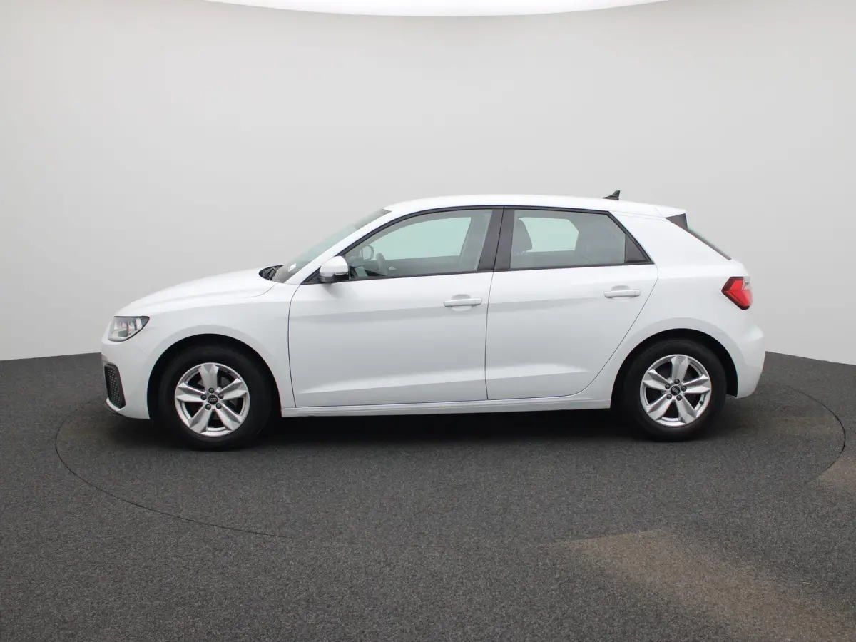 1.0 25 TFSI | APPLE CARPLAY | ANDROID AUTO | PARKEERSENSOREN | CRUISE CONTROL | CLIMATE CONTROL | DAB RADIO | LICHTMETALEN VELGEN | DIGITAL COCKPIT |
