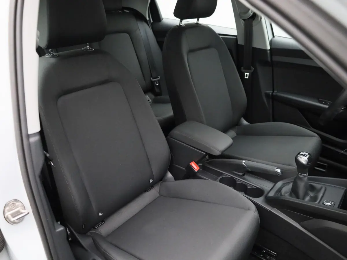 1.0 25 TFSI | APPLE CARPLAY | ANDROID AUTO | PARKEERSENSOREN | CRUISE CONTROL | CLIMATE CONTROL | DAB RADIO | LICHTMETALEN VELGEN | DIGITAL COCKPIT |