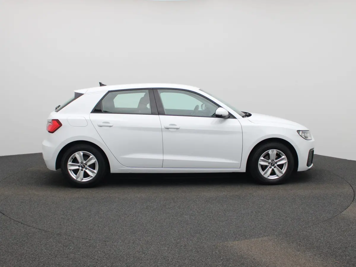 1.0 25 TFSI | APPLE CARPLAY | ANDROID AUTO | PARKEERSENSOREN | CRUISE CONTROL | CLIMATE CONTROL | DAB RADIO | LICHTMETALEN VELGEN | DIGITAL COCKPIT |