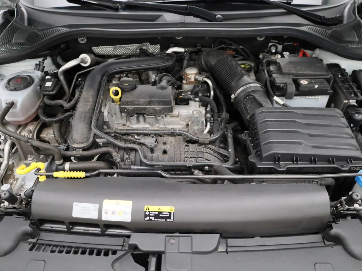 1.0 25 TFSI | APPLE CARPLAY | ANDROID AUTO | PARKEERSENSOREN | CRUISE CONTROL | CLIMATE CONTROL | DAB RADIO | LICHTMETALEN VELGEN | DIGITAL COCKPIT |