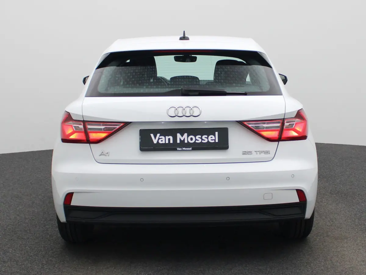 1.0 25 TFSI | APPLE CARPLAY | ANDROID AUTO | PARKEERSENSOREN | CRUISE CONTROL | CLIMATE CONTROL | DAB RADIO | LICHTMETALEN VELGEN | DIGITAL COCKPIT |